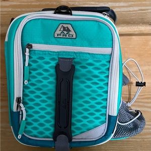 Lunchbox-multi compartment & insulated. AZ Pro brand.includes matching container